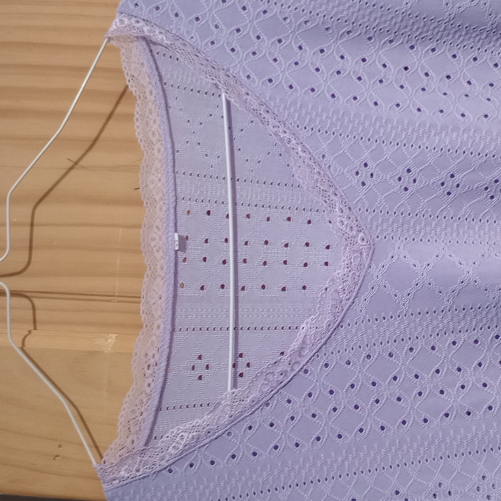Lavender top - Picture 2 of 2